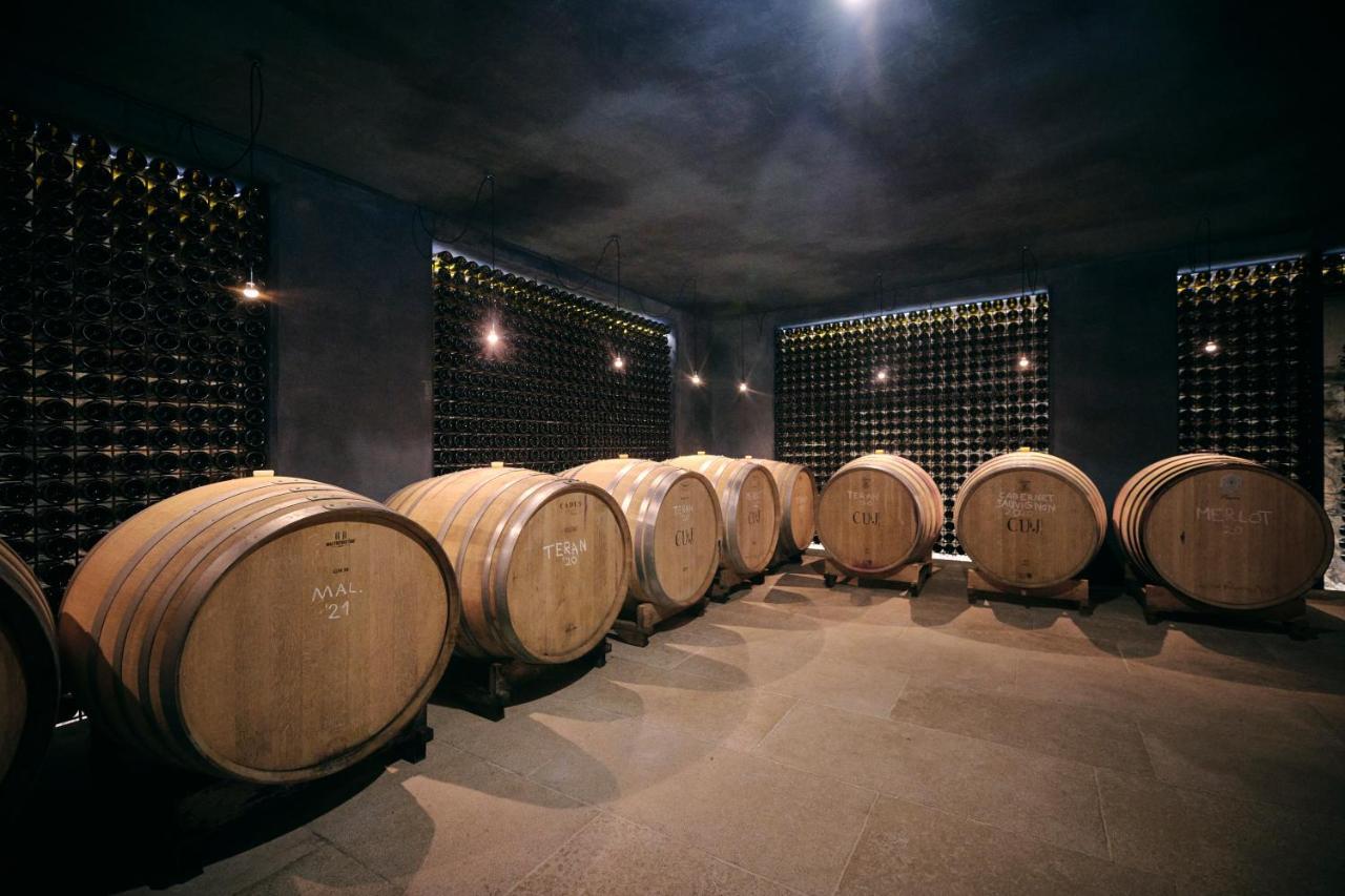 Winery Cuj Bed & Breakfast Vilanija Exteriér fotografie